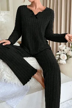 Kadın Siyah Uzun Kollu Fiyonklu Yuvarlak Yaka Mevsimlik Pijama Takımı