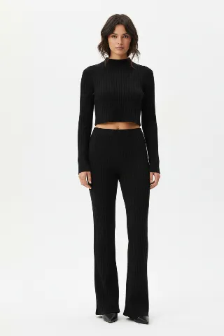 Kadın Siyah Fitilli Eşofman Takımı – Crop Uzun Kollu Üst & Paça Pantolon, Şık Günlük Set