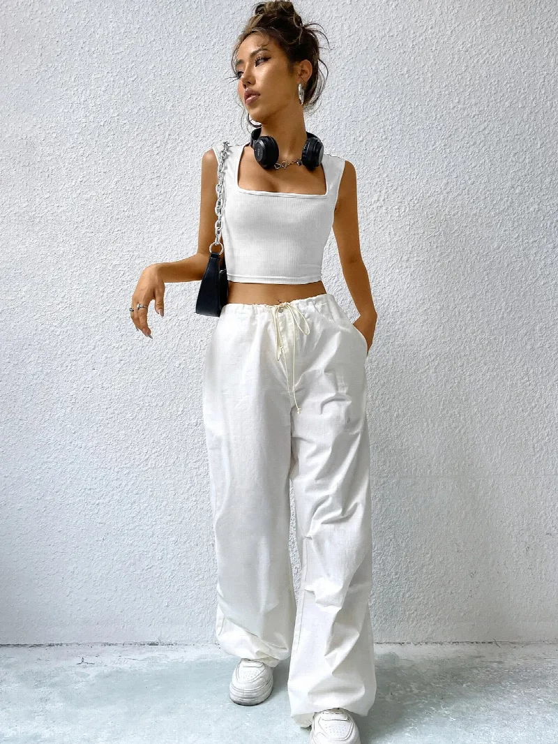 Kadın Beyaz Kare Yaka Kalınlaşan Omuz Detaylı Crop Top Bluz